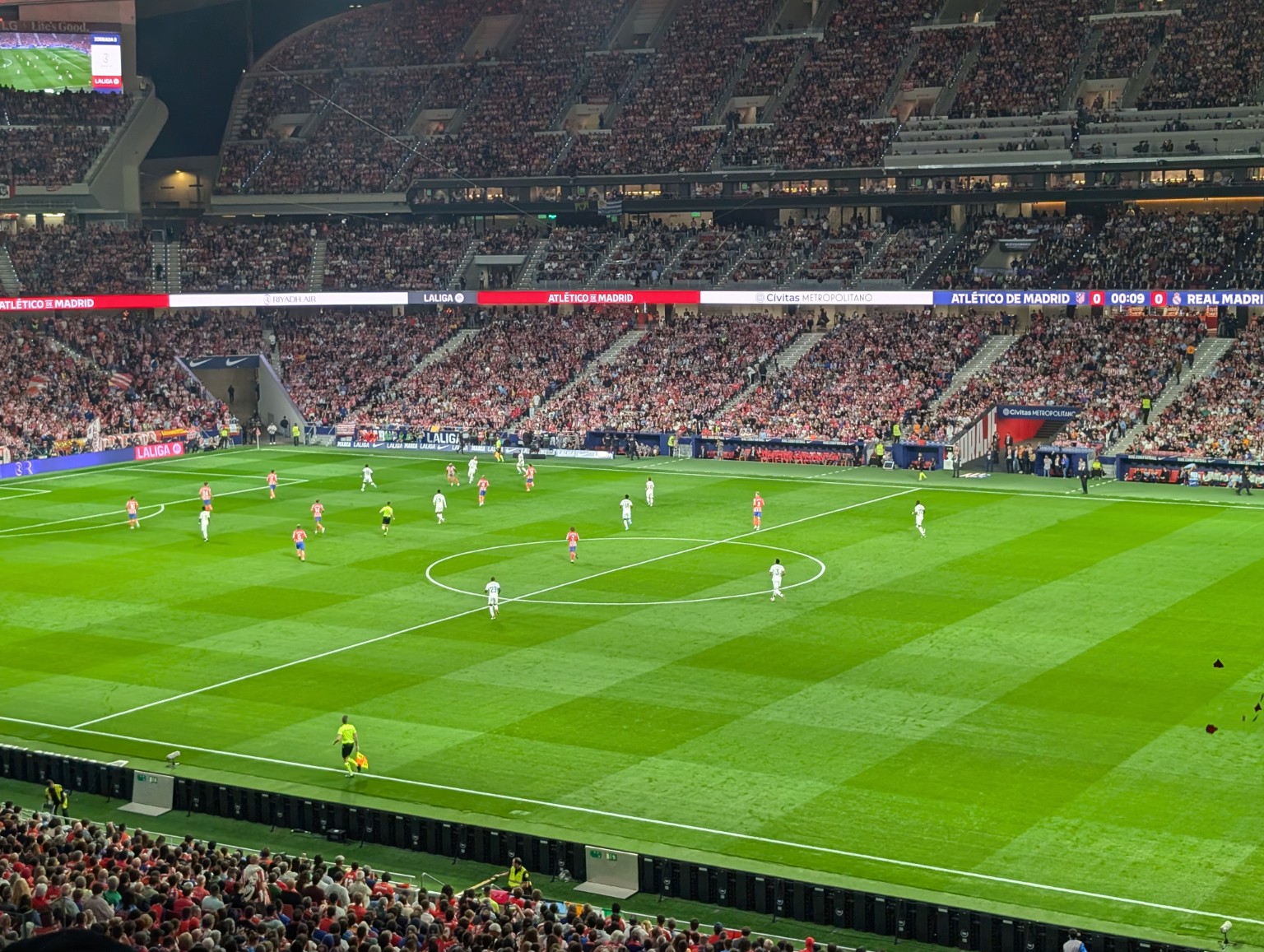 L'Atlético Madrid in campo al Metropolitano
